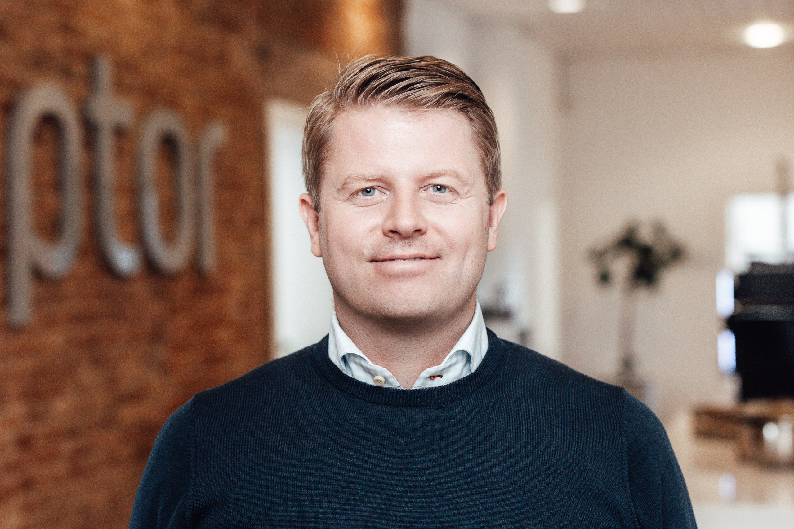 Kenneth Boll, CEO at Raptor Services